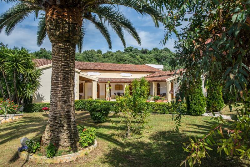 Villa Violetta أخارافي المظهر الخارجي الصورة